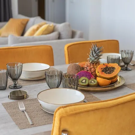 Yellow Two-Bedrooms Apartment - Newly Built Lejlighed