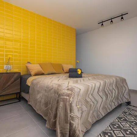 Apartamento Yellow Two-Bedrooms Apartment - Newly Built *
