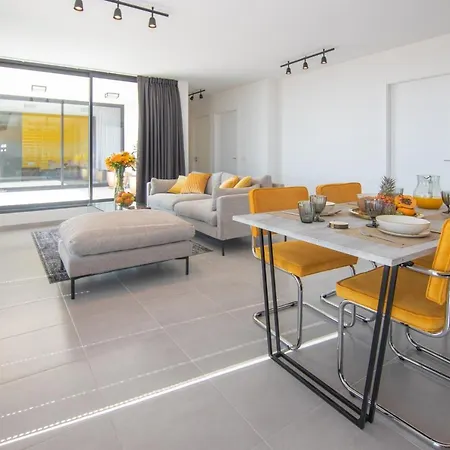 Yellow Two-Bedrooms Apartment - Newly Built Corralejo