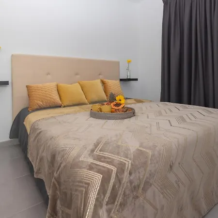 Yellow Two-Bedrooms Apartment - Newly Built Lejlighed Corralejo